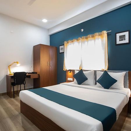 Hotel Ballfin Indore インドール エクステリア 写真