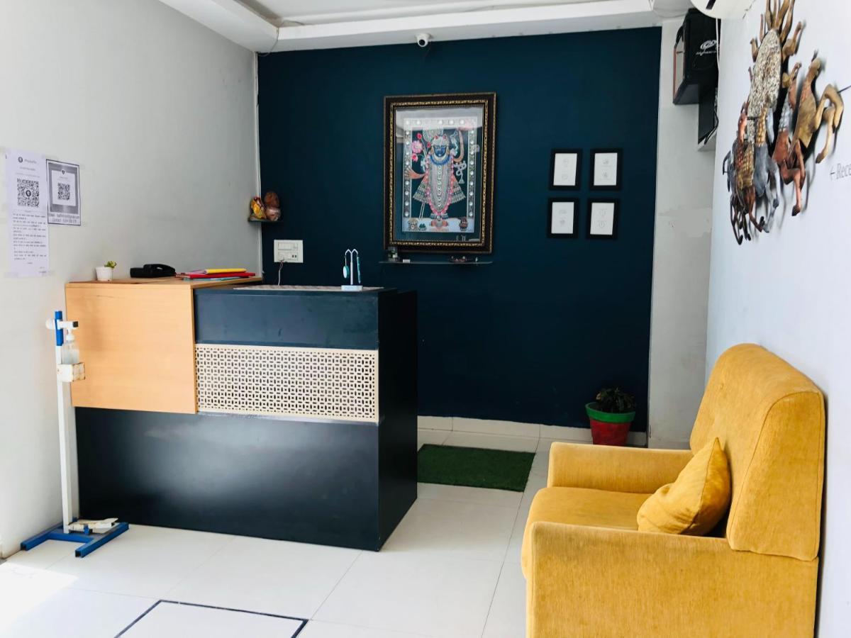 Hotel Ballfin Indore インドール エクステリア 写真