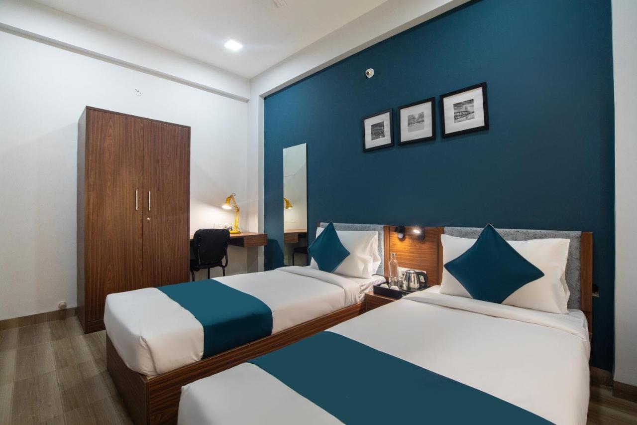 Hotel Ballfin Indore インドール エクステリア 写真