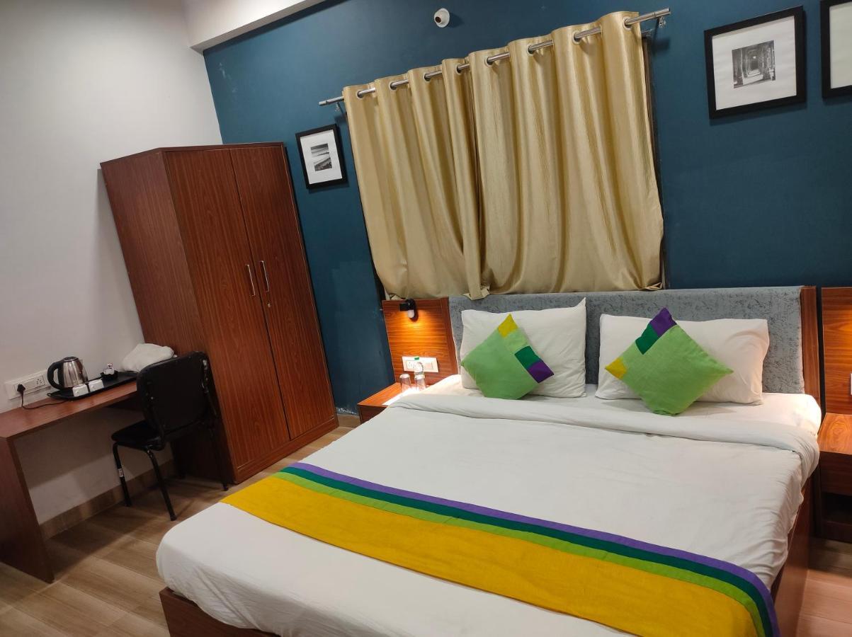 Hotel Ballfin Indore インドール エクステリア 写真