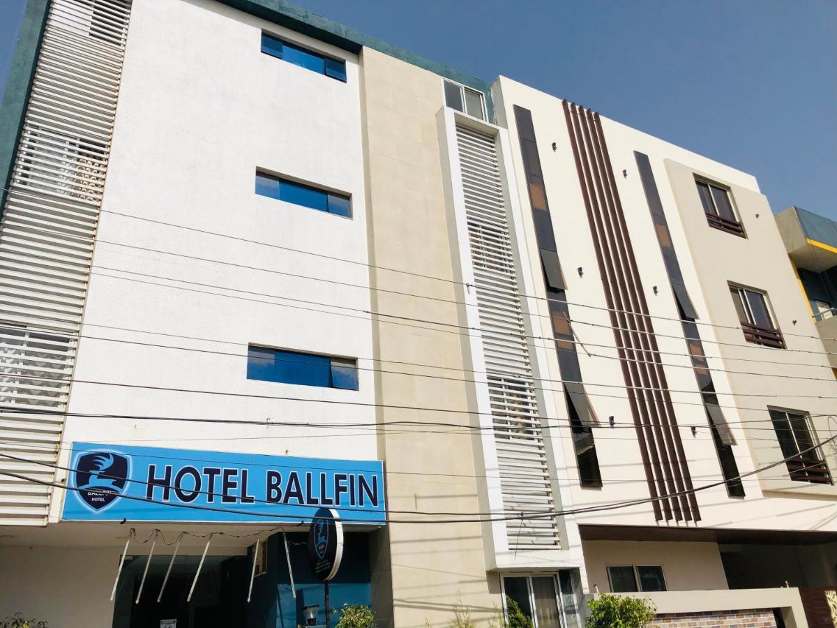 Hotel Ballfin Indore インドール エクステリア 写真