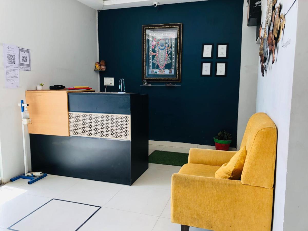 Hotel Ballfin Indore インドール エクステリア 写真