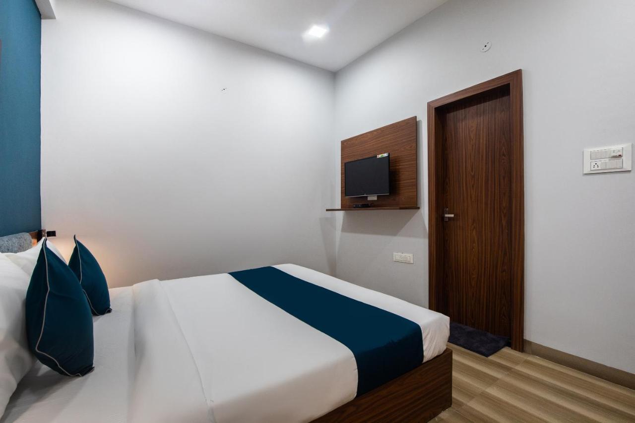 Hotel Ballfin Indore インドール エクステリア 写真