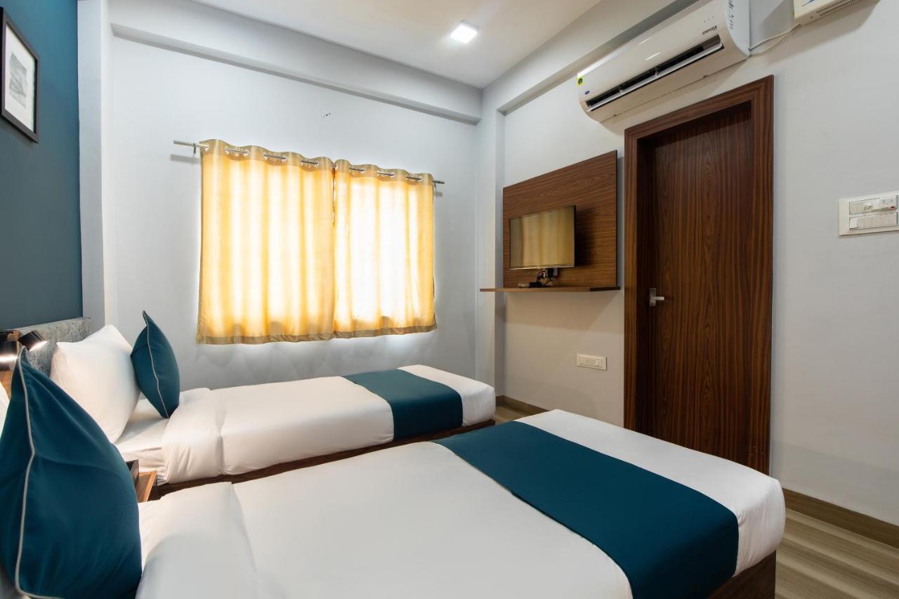 Hotel Ballfin Indore インドール エクステリア 写真