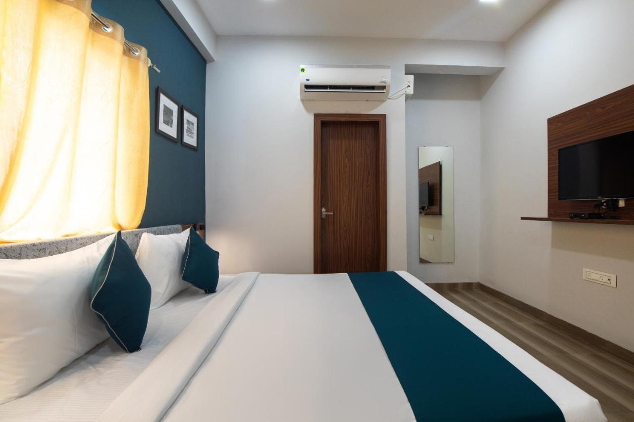 Hotel Ballfin Indore インドール エクステリア 写真